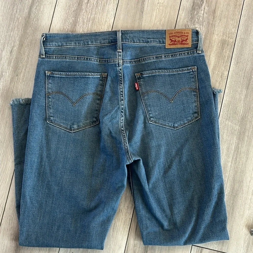 Levi's 724 high rise straight crop jeans size 31